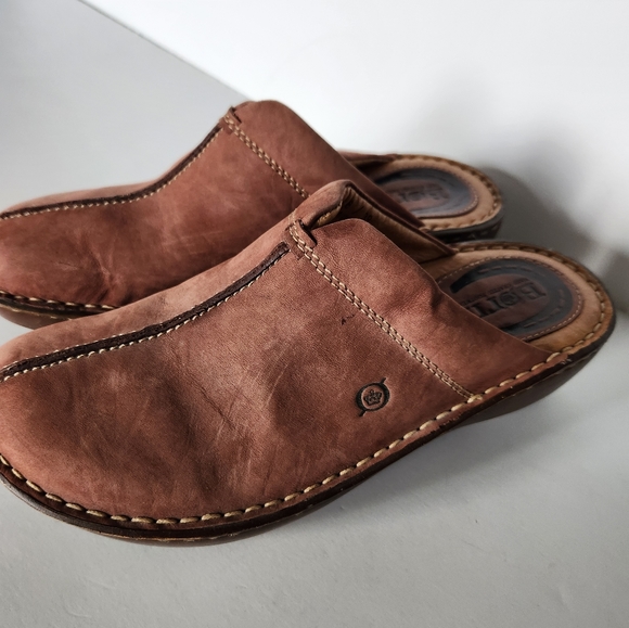 Born Shoes - Born Women's Suede Size 8 Clogs